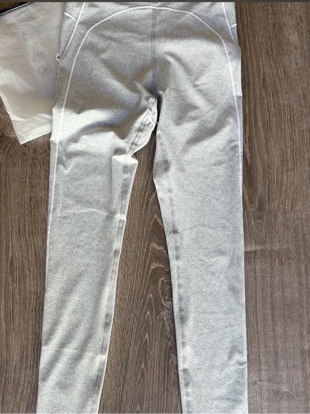 ALO Yoga Light Gray High-Rise Leggings
